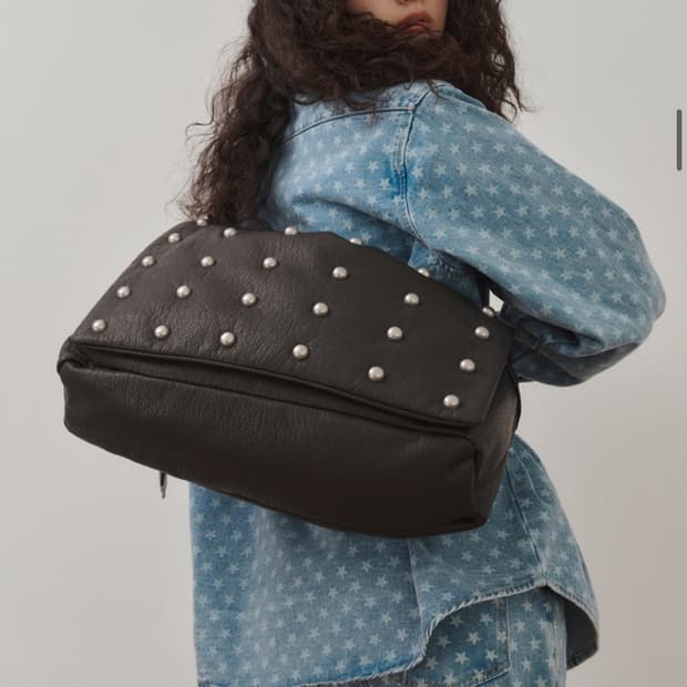 플리즈프로젝트 스터드 레더 백