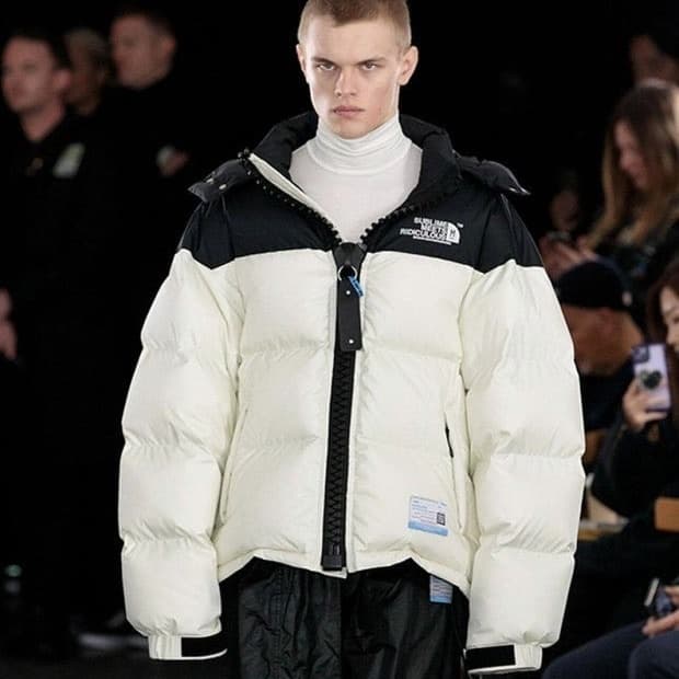 @새상품@ 미하라야스히로 패딩 런웨이 오버사이즈 빅지퍼 화이트