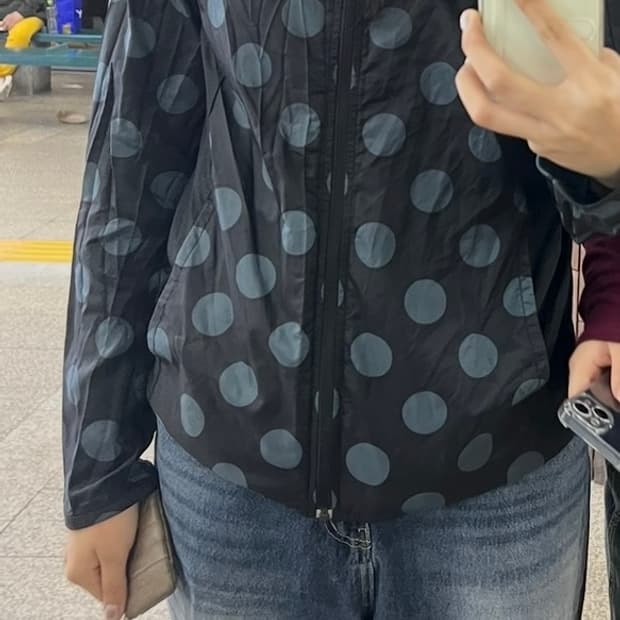 아디다스 도트 바람막이