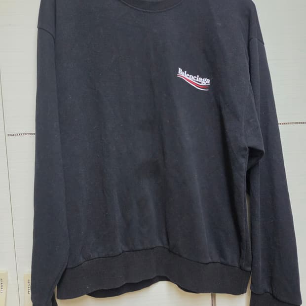 발렌시아가로고맨투맨 105