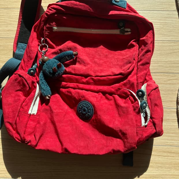 키플링 백팩 판매합니다