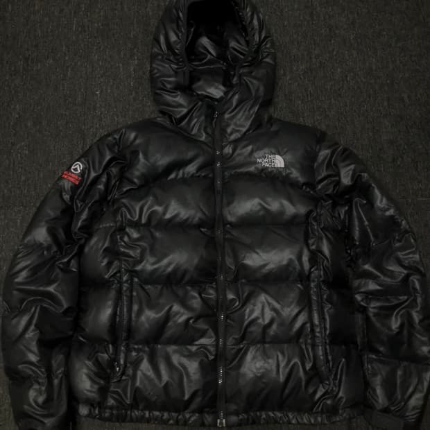 노스페이스 아콘카구아 후디 써밋 패딩