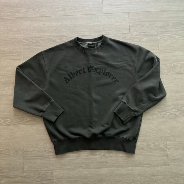 (새상품) 유니폼브릿지 맨투맨