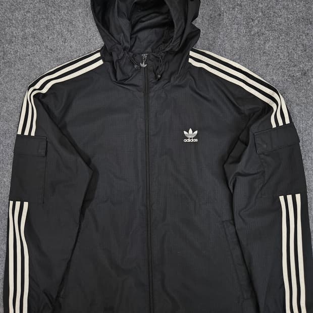 아디다스 3ST 바람막이 급처