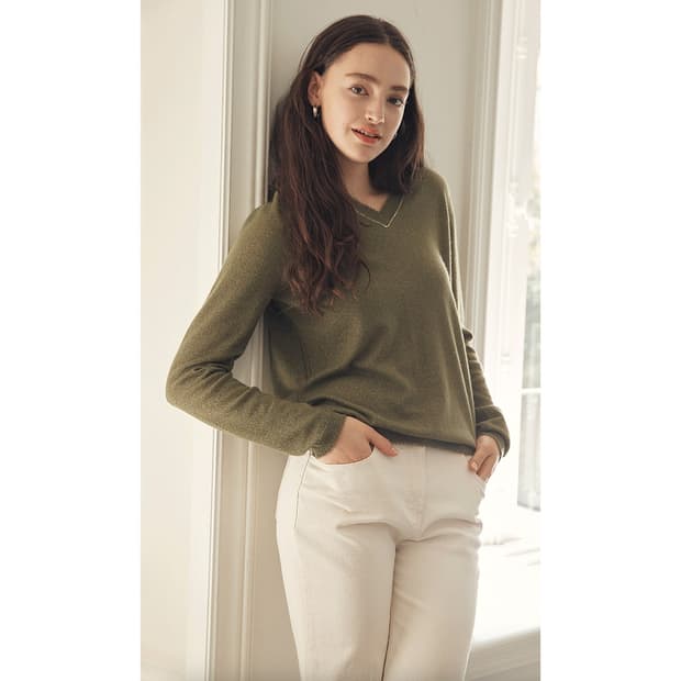 릴리오 by 오일릴리 25 캐시미어 브이넥 니트 (KHAKI)
