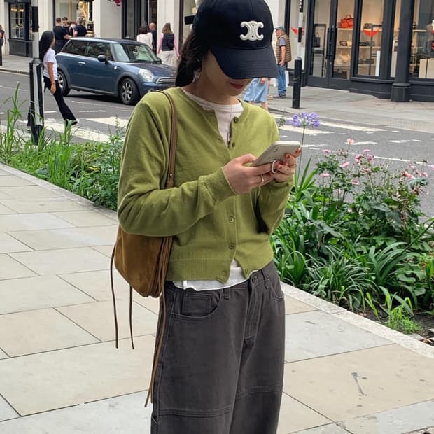 런던레이스 캐시 라운드니트가디건 올리브 니트가디건