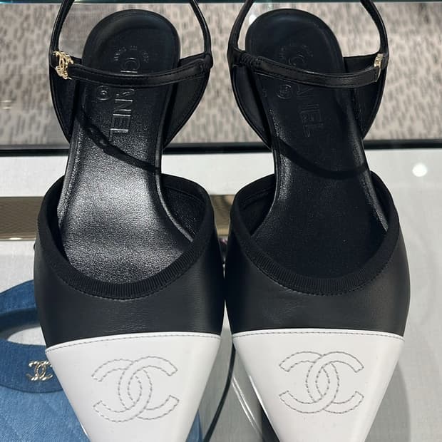 샤넬 2026 스트랩 블랙 화이트 