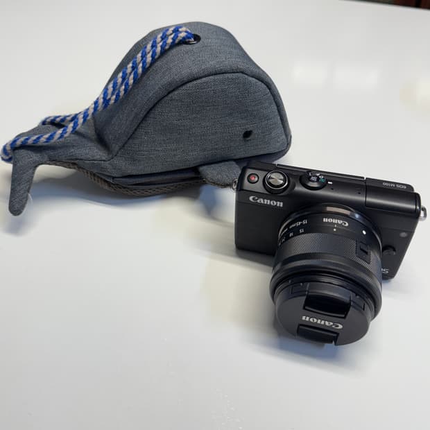 캐논 EOS M100 미러리스 카메라 블랙 (상태좋음)