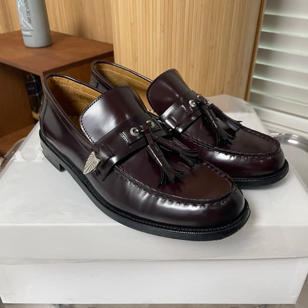 [Toga Virilis] Burgundy Polifo Loafer