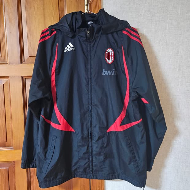 아디다스 AC밀란 바람막이 블랙 95 (실측100)