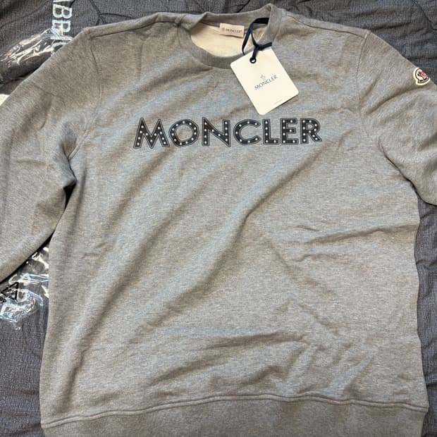 2xl 몽클레어 징로고 맨투맨 그레이