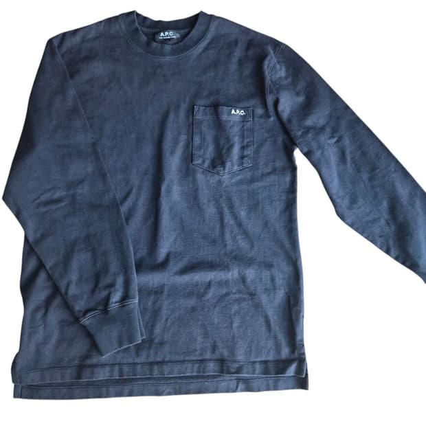 A.P.C. 로고 포켓 코튼 긴팔 티셔츠 (네이비)