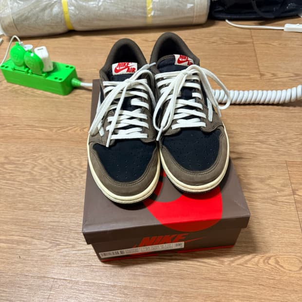 [255]조던 1 x 트래비스 스캇 레트로 로우 OG SP 모카