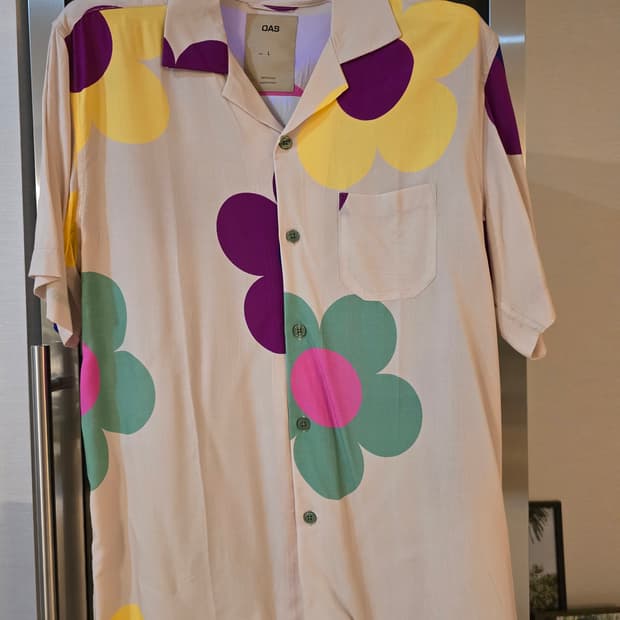 오아스 OAS 반팔 셔츠입니다.