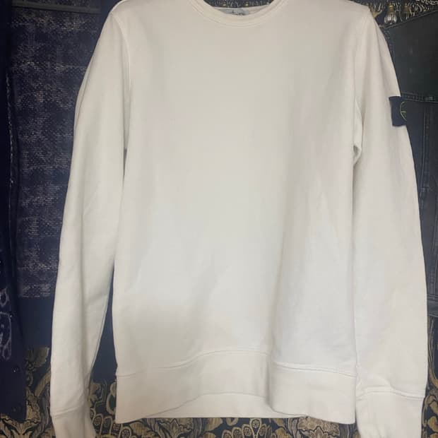 [정품] 스톤아일랜드 화이트 와펜 맨투맨 M