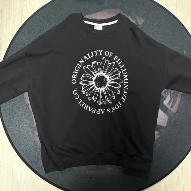 필루미네트 오버핏 블룸 스웨트 셔츠