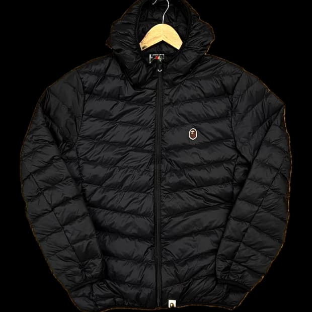 베이프 경량패딩