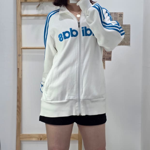 [프립]L/아디다스 트랙탑 화이트 블루