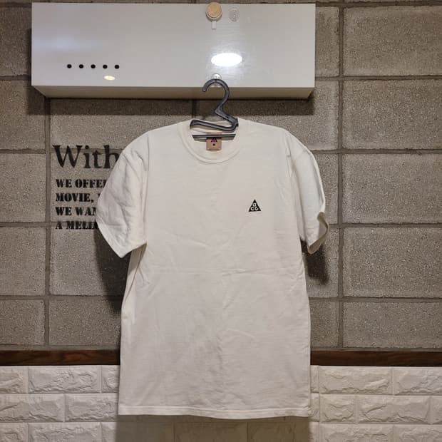 나이키 ACG 로고 반팔 S