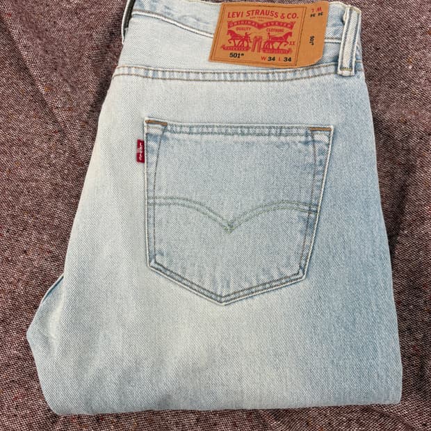 👖 Levi’s 501® 연청 데님 팬츠 (W34 / L34)