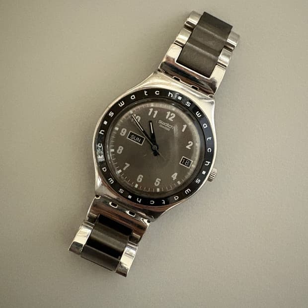 스와치 아이러니 빈티지 메탈시계