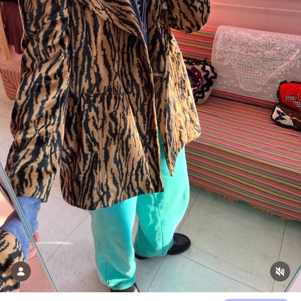 빈티지 벨벳 레오파드 미디 코트