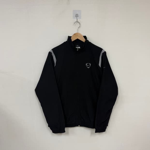 나이키 드라이핏 바람막이L