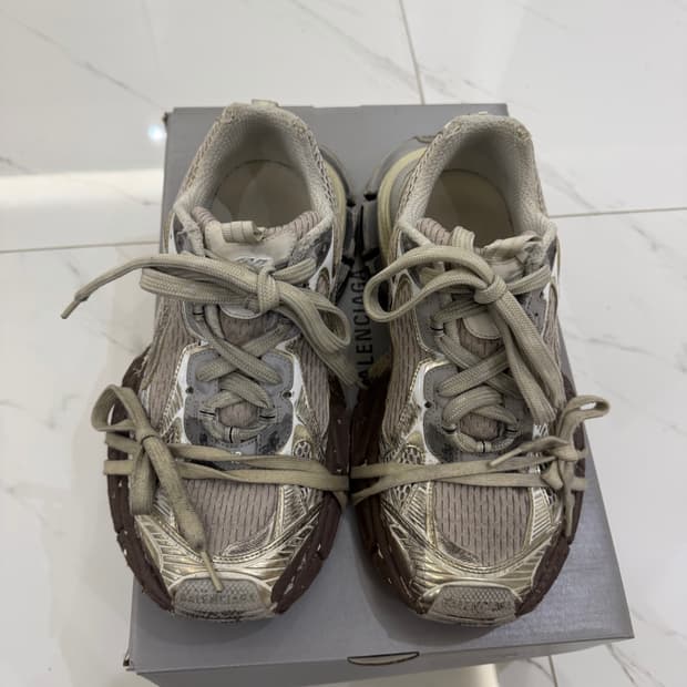 발렌시아가 3xl 에그쉘 원아웃