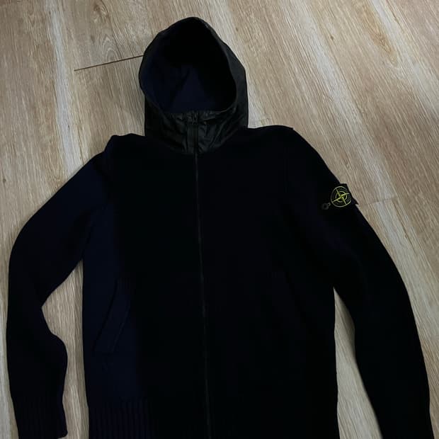 스톤아일랜드 니트집업