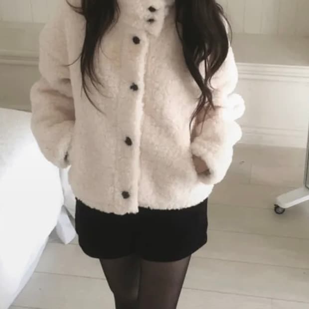 하이넥 뽀글이자켓