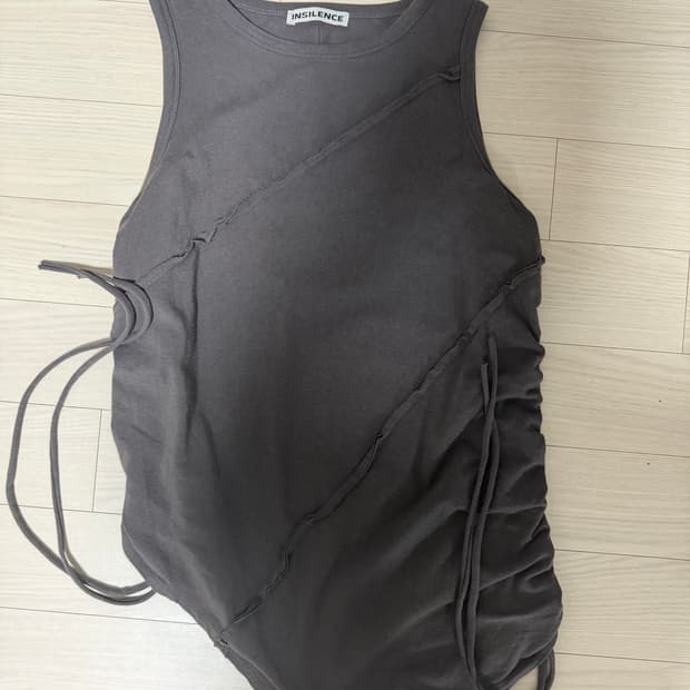 인사일런스우먼롱슬리브리스