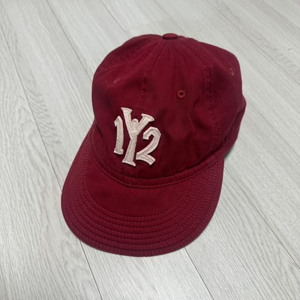 ryoo(알와이오오) 볼캡 팝니다 [레드]