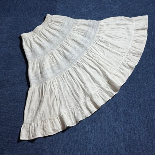 모리걸 화이트 프릴 스커트