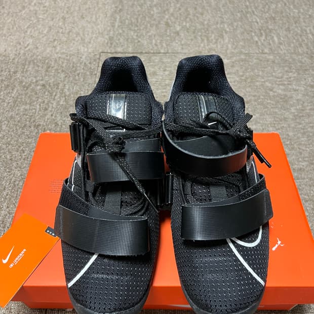 나이키 로말레오4 역도화 265