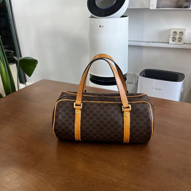 셀린느 마카담 미니 보스턴 토트백 원통백