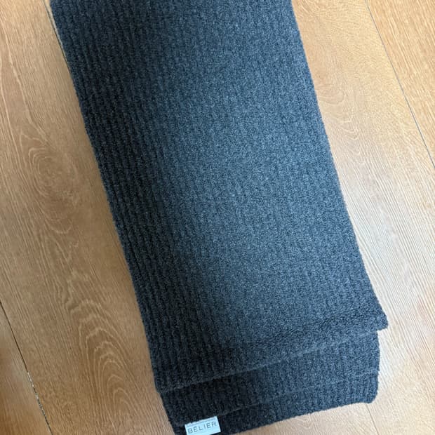 벨리에 울 머플러 차콜 그레이