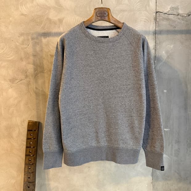 랙앤본 맨투맨 슬림100