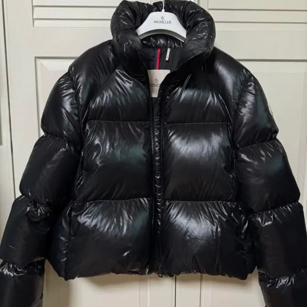 몽클레어 -> 캐나다구스 사이프레스 크롭 푸퍼로 교환