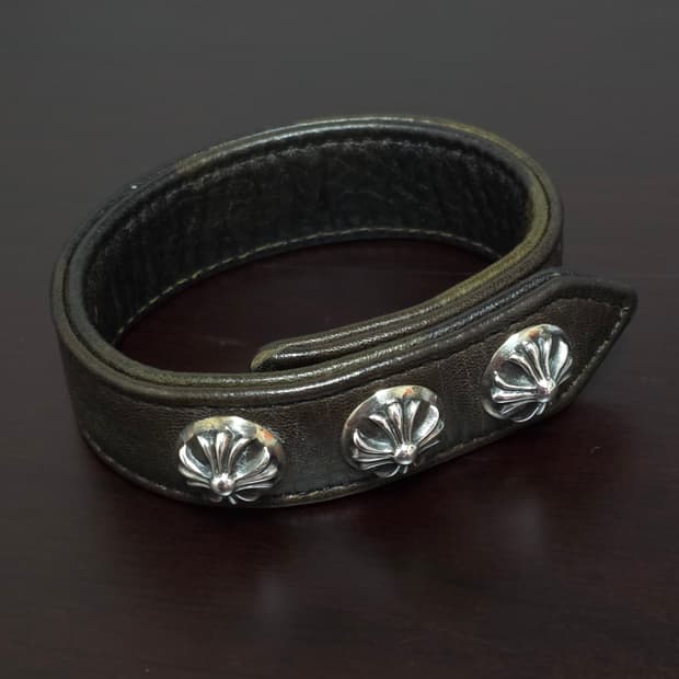 크롬하츠 크로스 3버튼 카모 가죽 팔찌 