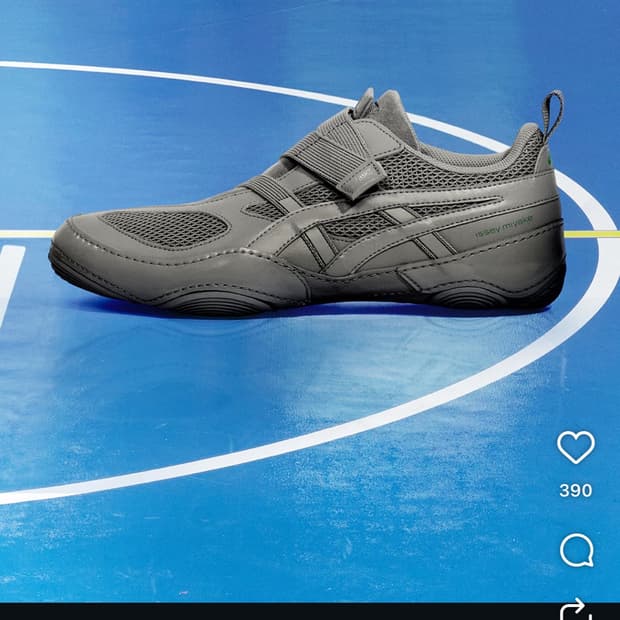 아식스 이세이미야케 280 색상 교환 구합니다 블랙