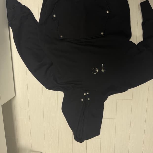 떠그클럽 후드티