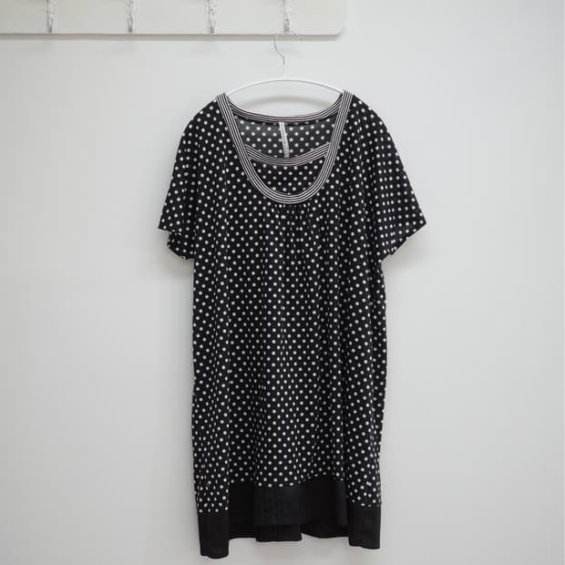 수나오쿠와하라 Sunao kuwahara black dot one-pie