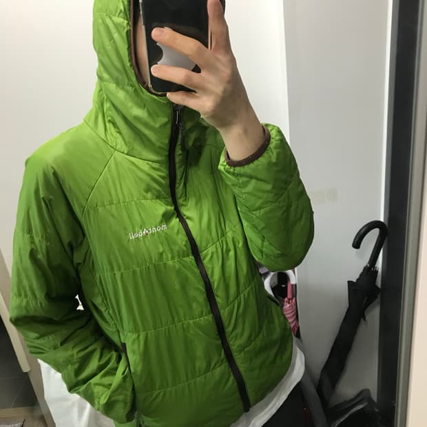 몽벨 리버시블 경량패딩