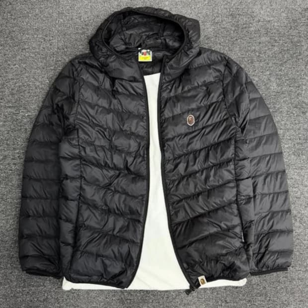 베이프 경량 패딩