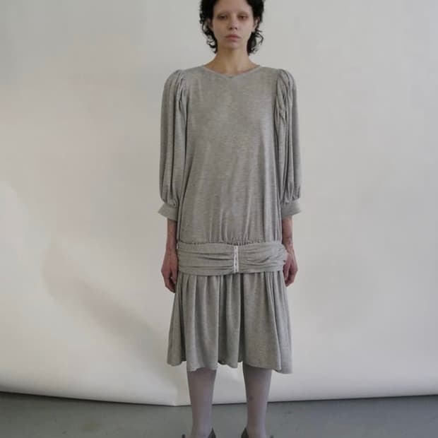 eonts 아르누보 원피스 구해요!(그레이/블랙/세이지그린)