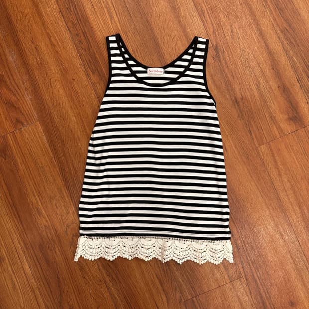 Lace Hem Trimmed Striped Sleeveless