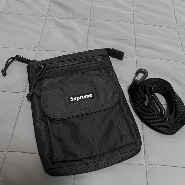 슈프림 숄더백 판매