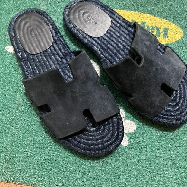 에르메스 안티구아 네이비 컬러 