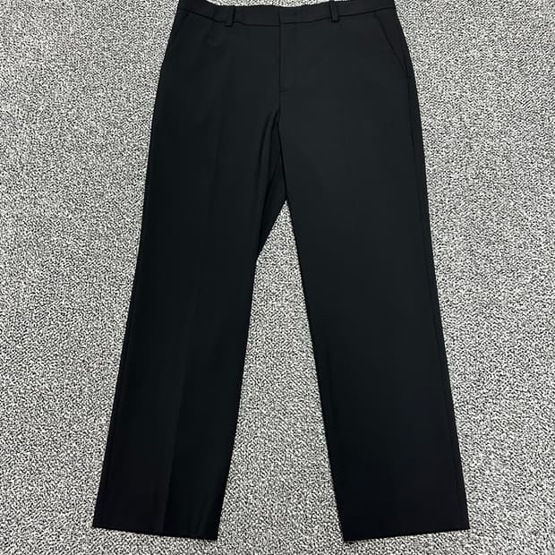 솔리드옴므 24년식 최신형 슬랙스 블랙 바지