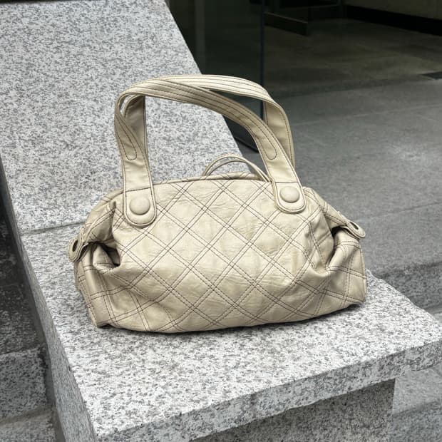 퀼티드 다이아몬드 덤플링 토트백